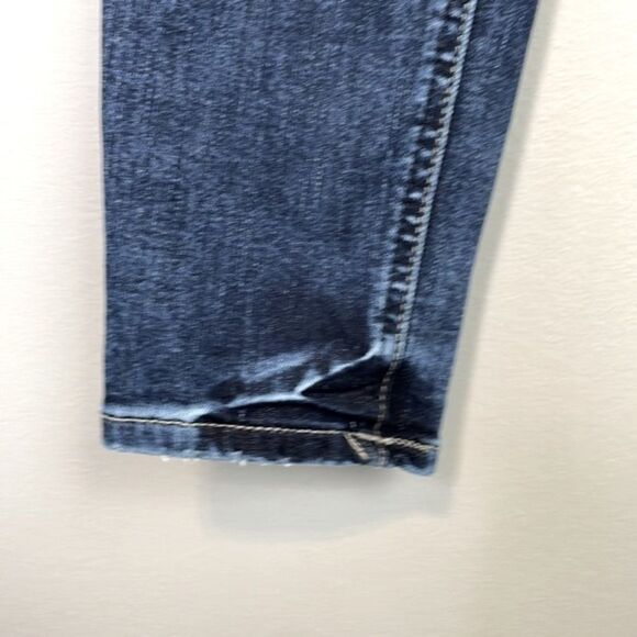 Silver Jeans.  The Elyse Skinny Jean. Size 27. - Picture 5 of 16